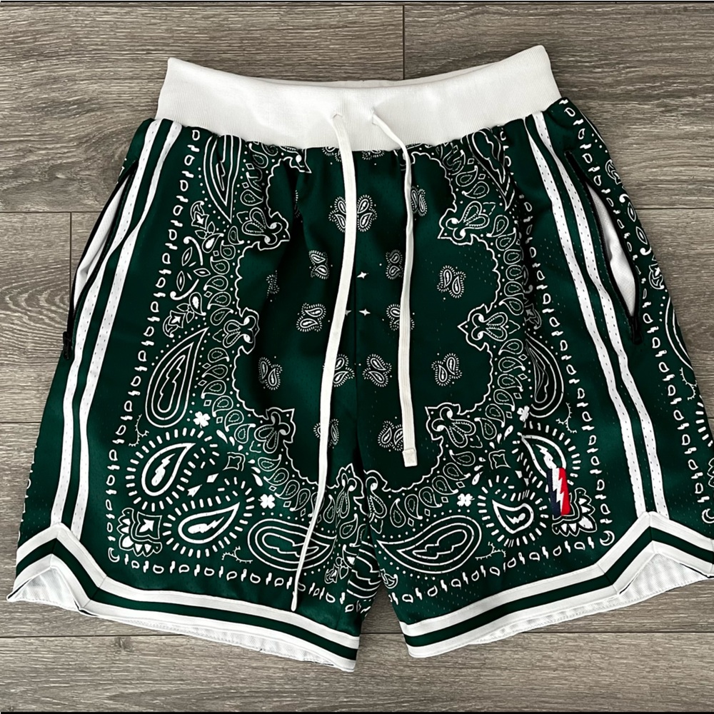 Collect + Select shorts